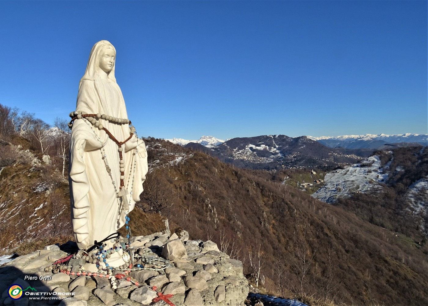 65 Madonnina del Costone - 1195 m - CAI Alzano - con vista a nord-est  .JPG